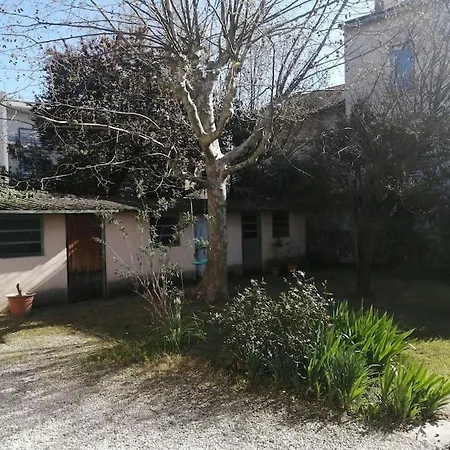 Charmant T2 Avec Jardin Commun Apartment Saint-Fons