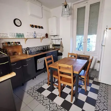 Charmant T2 Avec Jardin Commun Apartment *